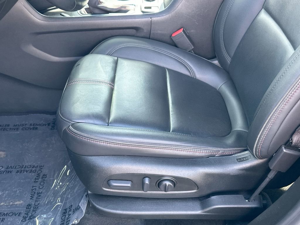 Certified 2023 Chevrolet Traverse RS FWD image 19