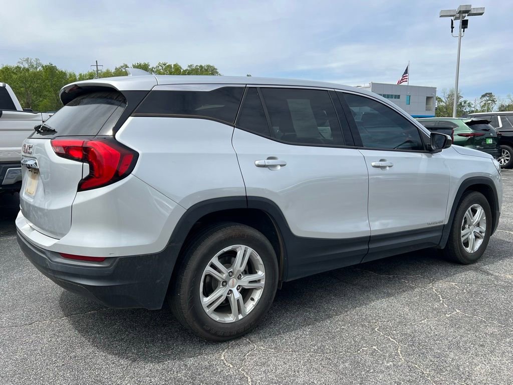 Used 2020 GMC Terrain SLE image 3