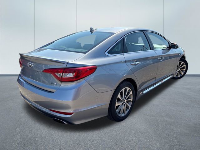 Used 2017 Hyundai Sonata Sport w/ Value Edition Package 02 FWD image 4