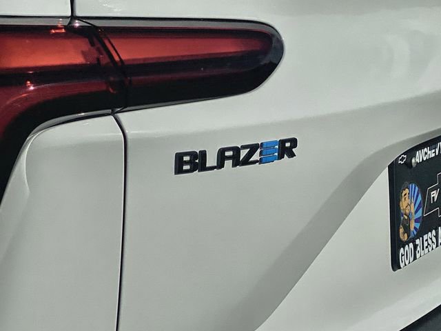 New 2026 Chevrolet Blazer EV LT w/ Midnight/Sport Edition image 17