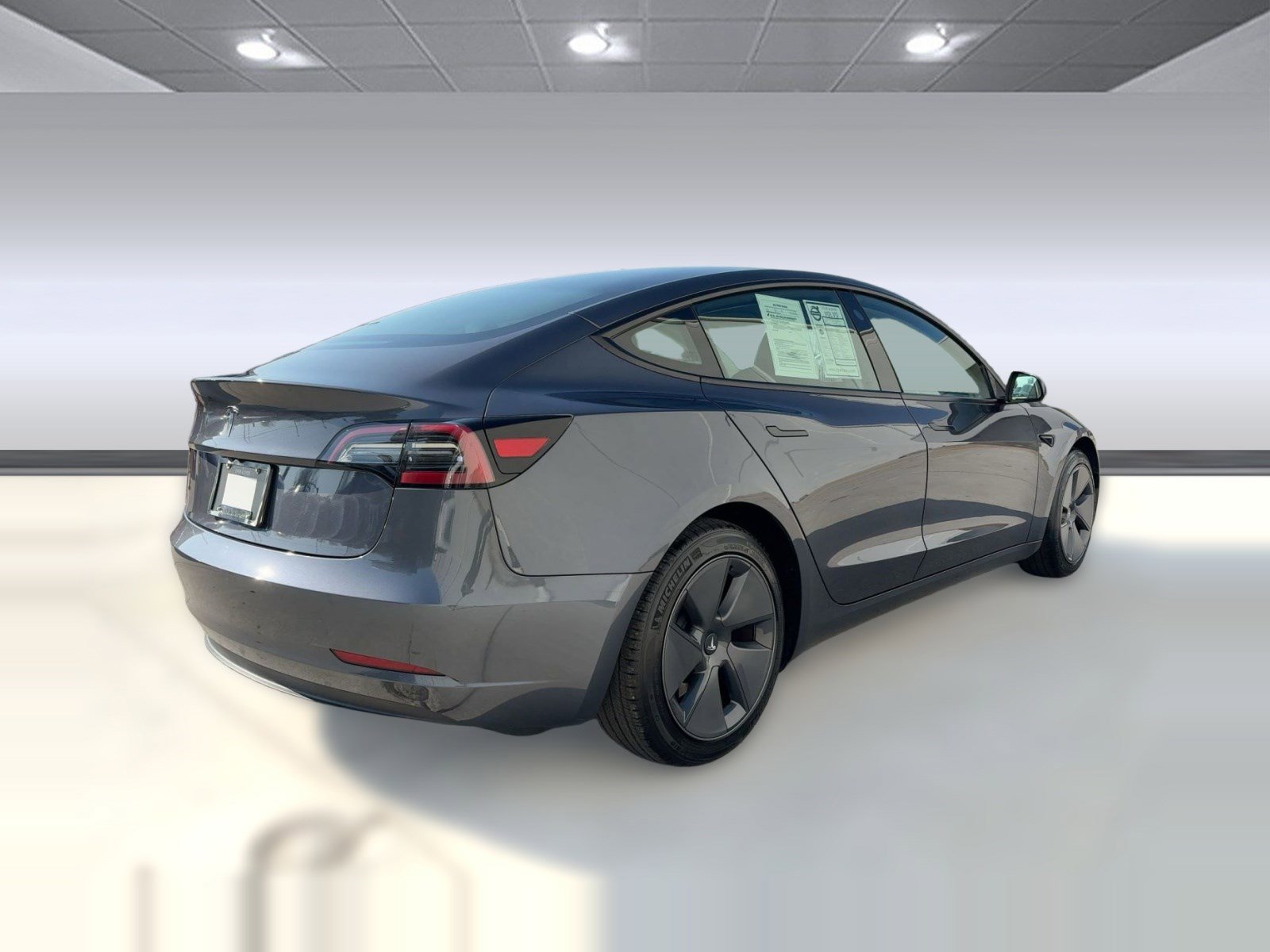 Used 2023 Tesla Model 3 Standard Range image 9