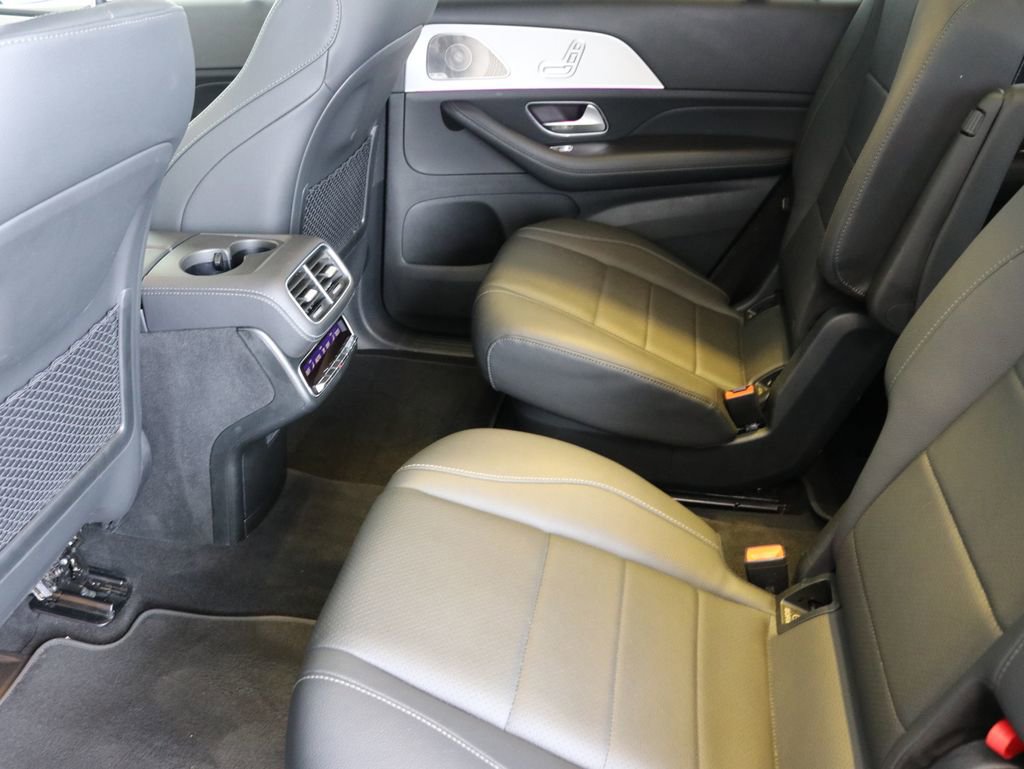 Used 2025 Mercedes-Benz GLS 450 4MATIC image 24
