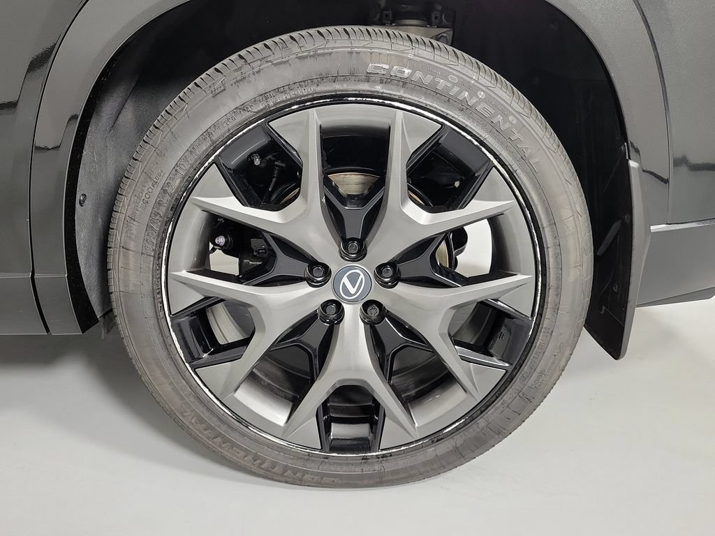 Used 2026 Lexus TX 500h AWD w/ Technology Package image 8