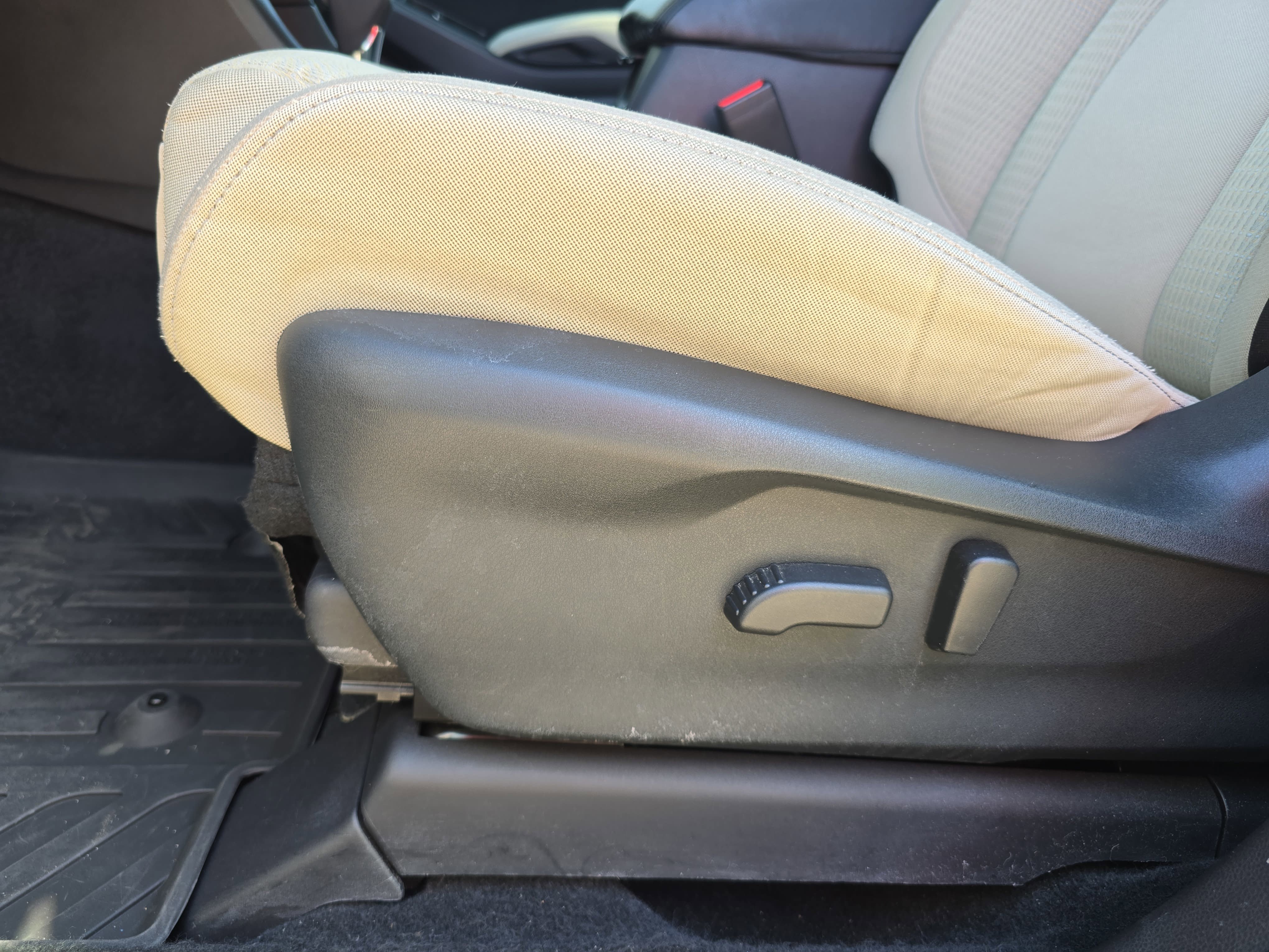 Used 2023 Subaru Ascent Premium w/ Convenience Package image 30