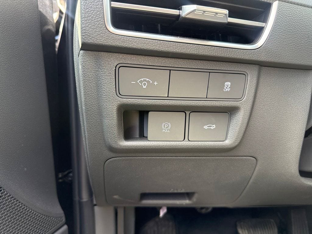 Used 2025 Hyundai Sonata SEL FWD image 11