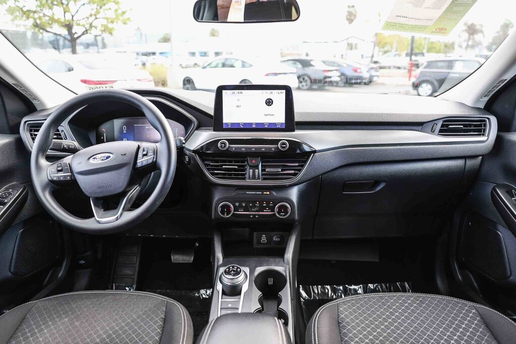 Used 2025 Ford Escape Active image 2