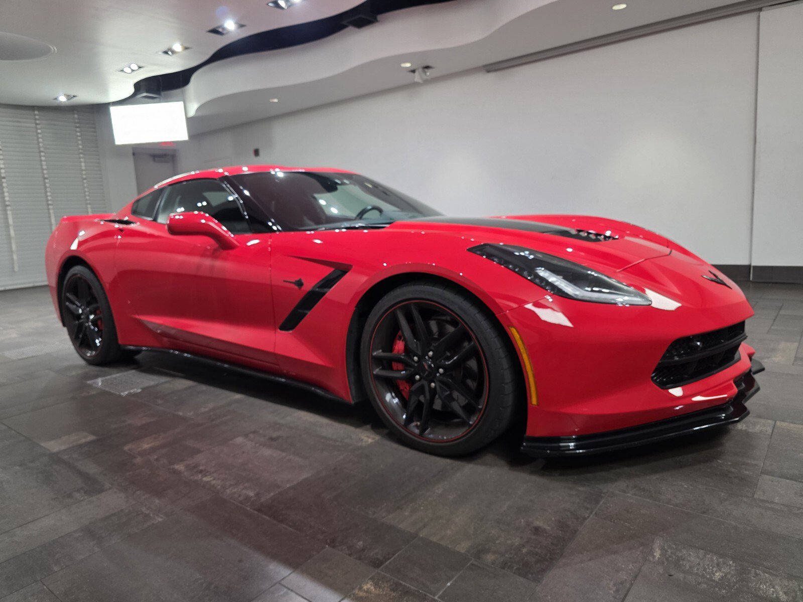 Used 2017 Chevrolet Corvette Stingray Coupe RWD image 19