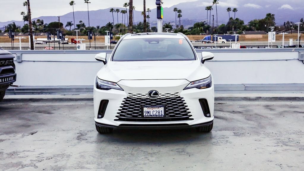 Used 2024 Lexus RX 350 350 w/ Technology Package image 3