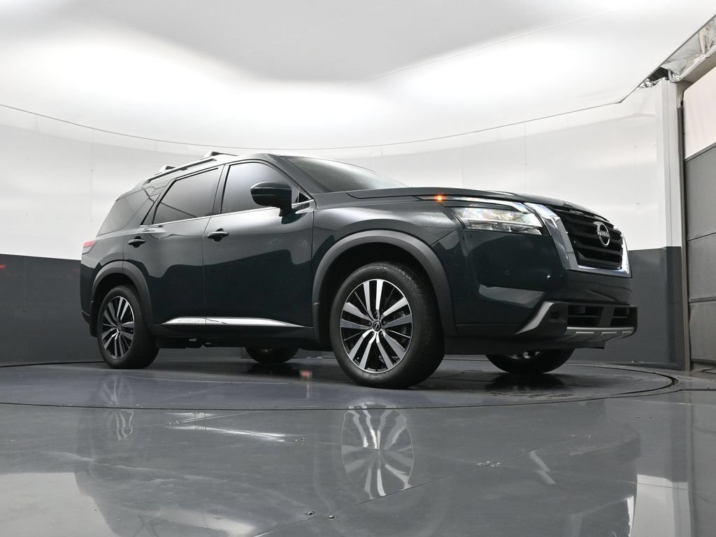 Used 2024 Nissan Pathfinder Platinum w/ Cargo Package FWD image 20