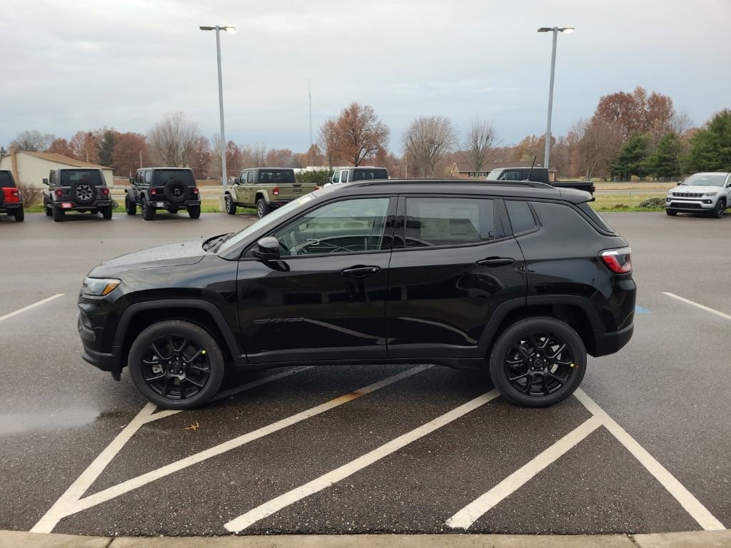 New 2026 Jeep Compass Latitude AWD/4WD image 12