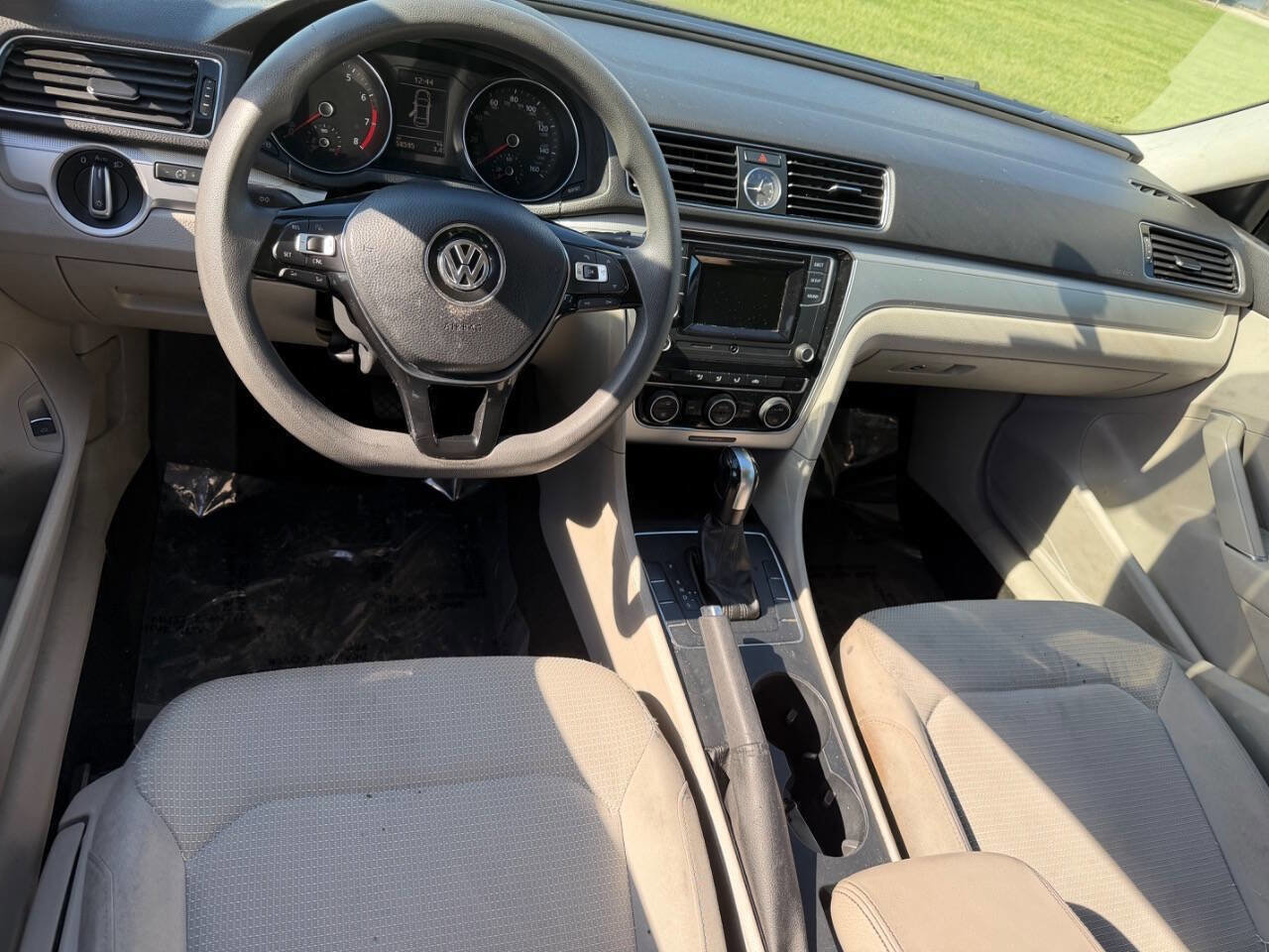 Used 2017 Volkswagen Passat 1.8T S image 8