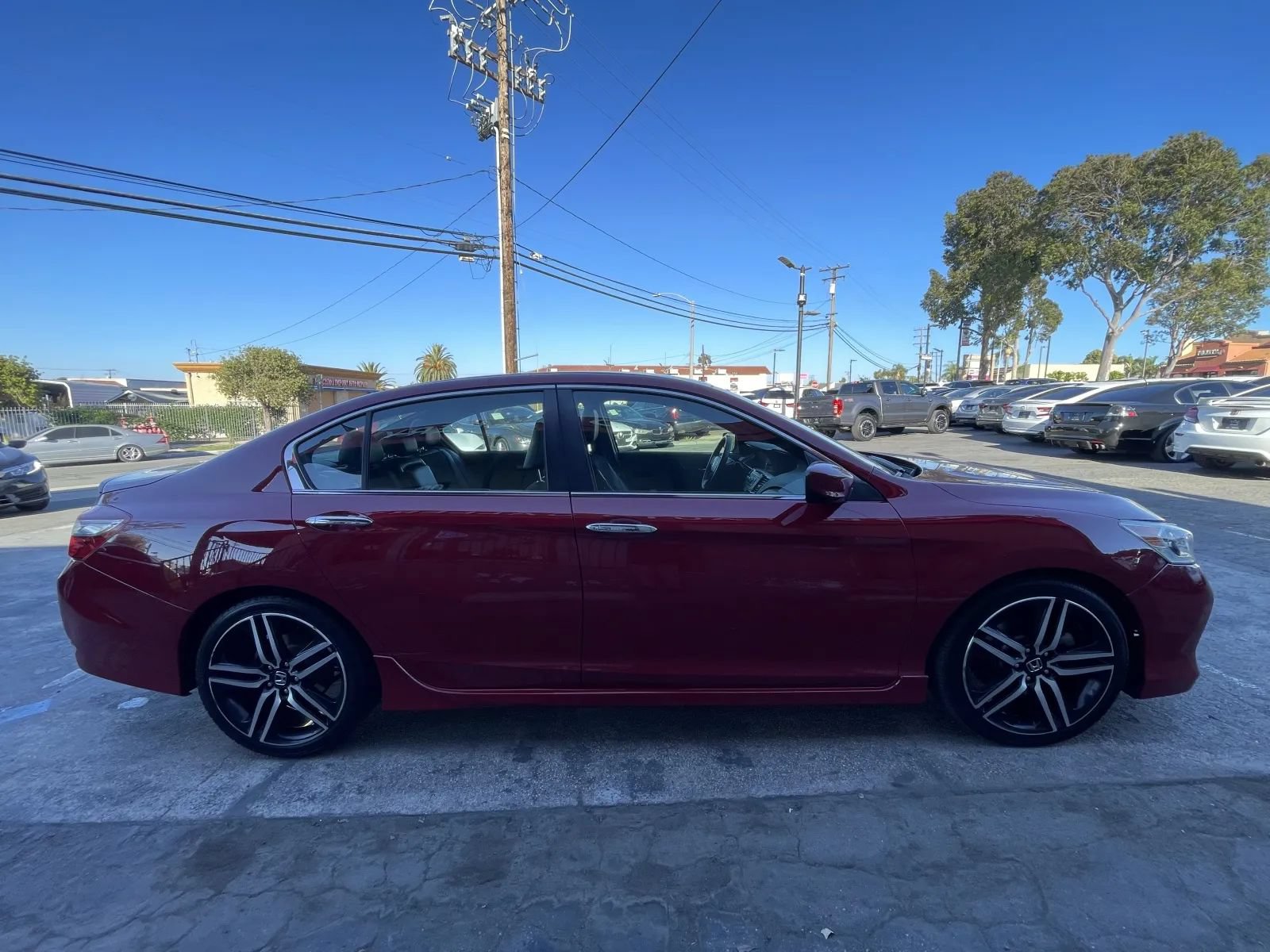 Used 2017 Honda Accord Sport image 4