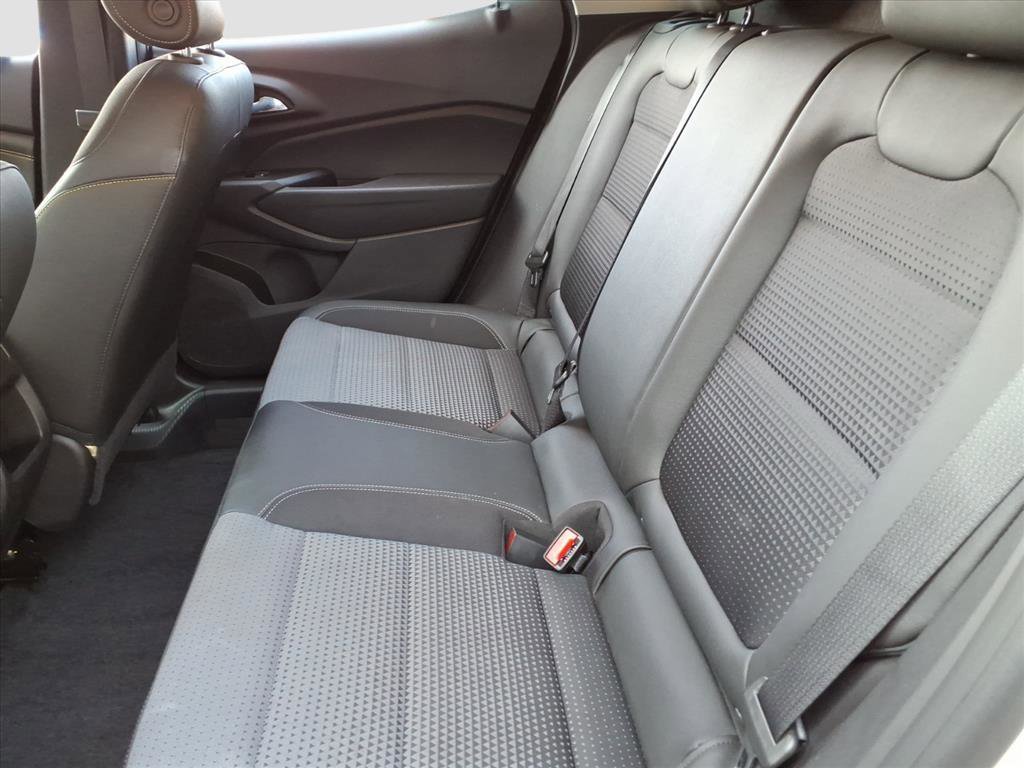 Certified 2025 Chevrolet Trax LT image 15