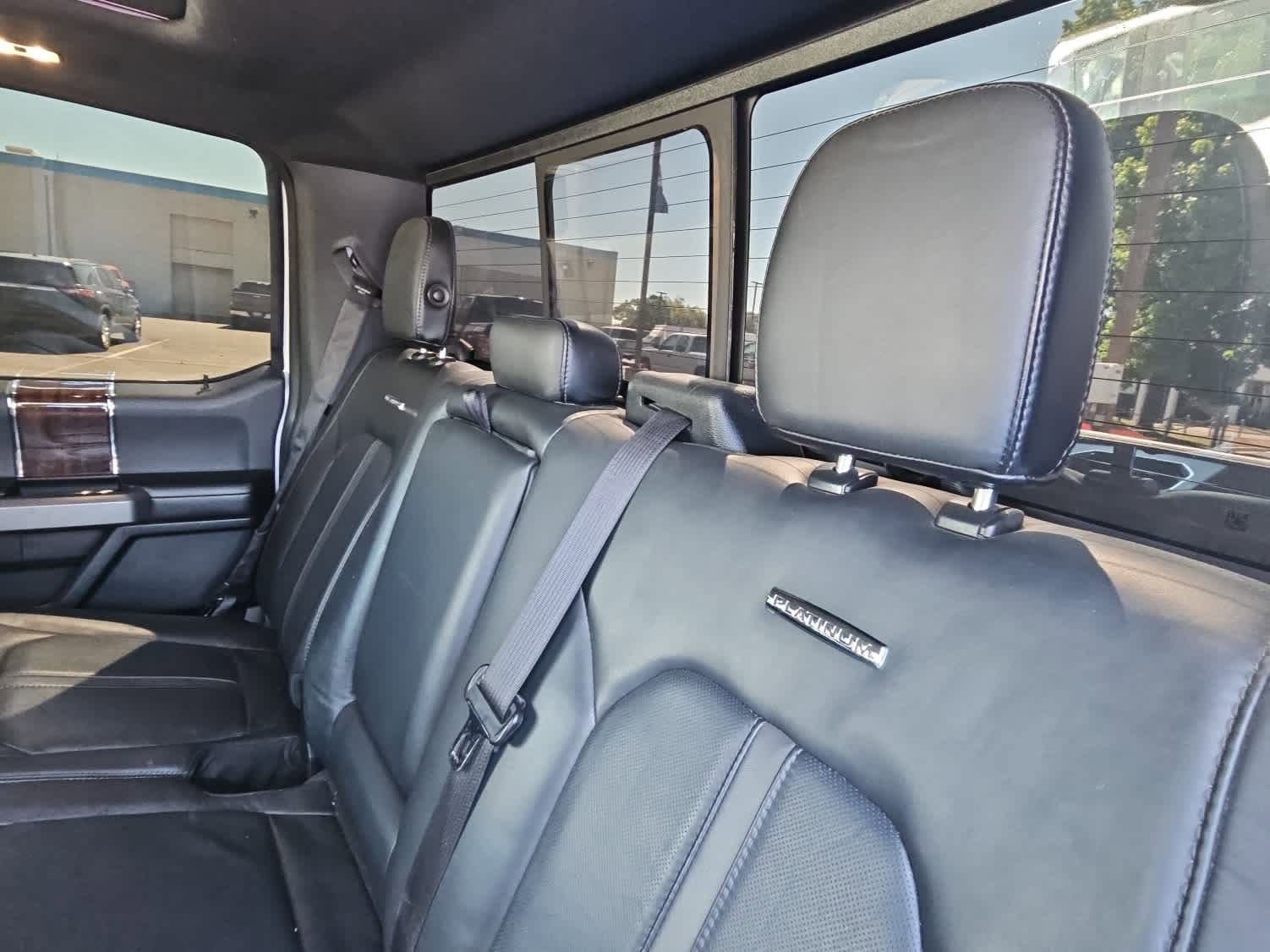 Used 2016 Ford F150 Platinum w/ Equipment Group 701A Luxury RWD image 12