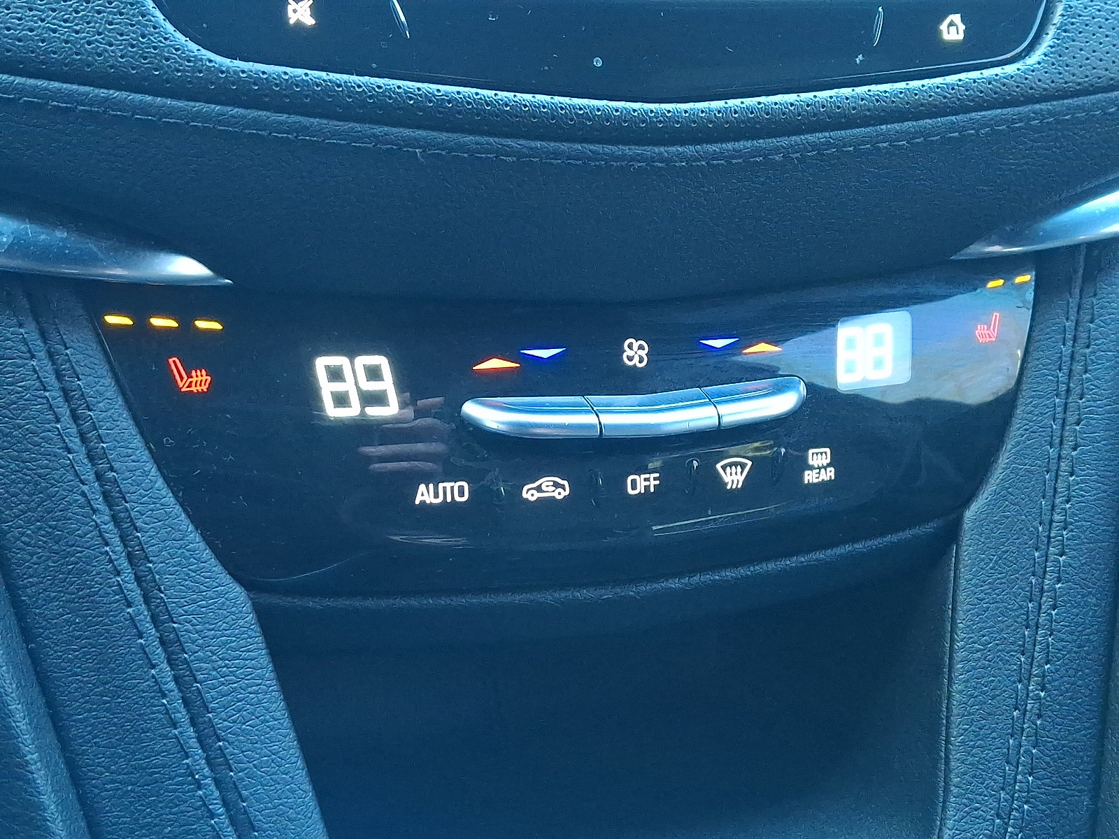 Certified 2023 Cadillac XT5 Luxury image 17