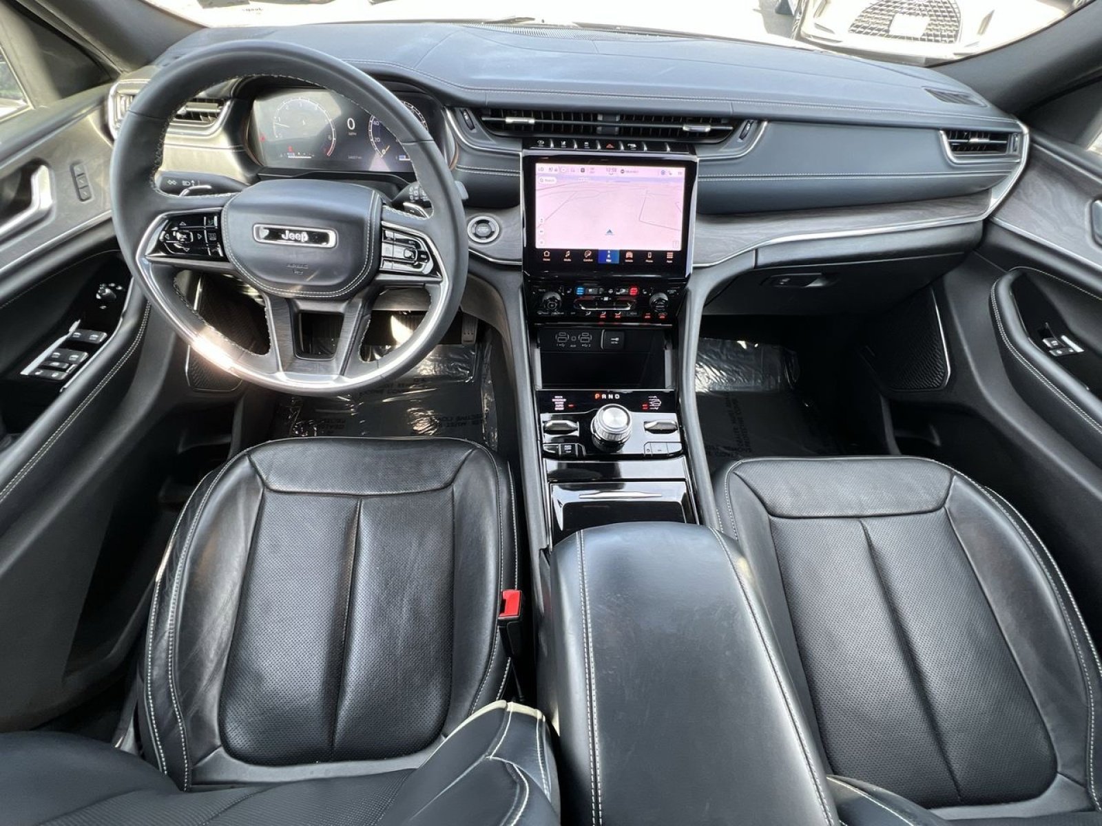 Used 2023 Jeep Grand Cherokee Overland image 24