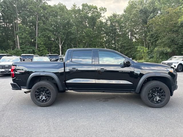Used 2024 Chevrolet Colorado Trail Boss w/ Technology Package AWD/4WD image 7