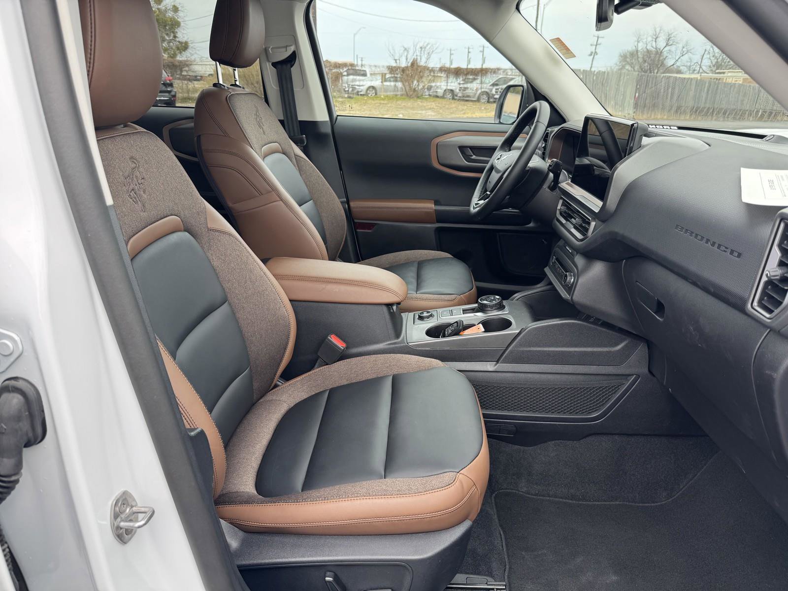 Used 2025 Ford Bronco Sport Outer Banks w/ Outer Banks Tech Package+ image 39