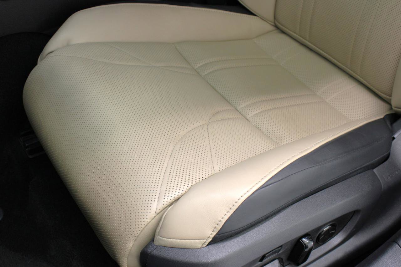 Used 2019 Lexus ES 350 w/ Accessory Package 2 image 35