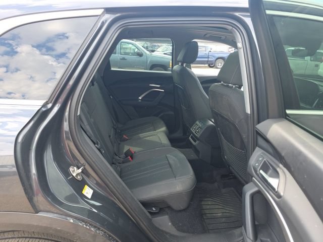 Used 2025 Audi Q5 Premium AWD/4WD image 4