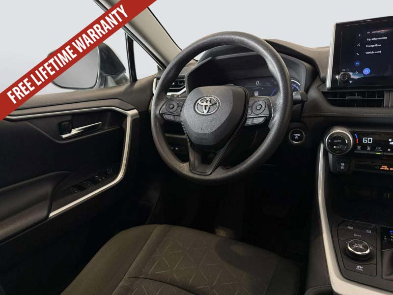 Used 2024 Toyota RAV4 XLE AWD/4WD image 23