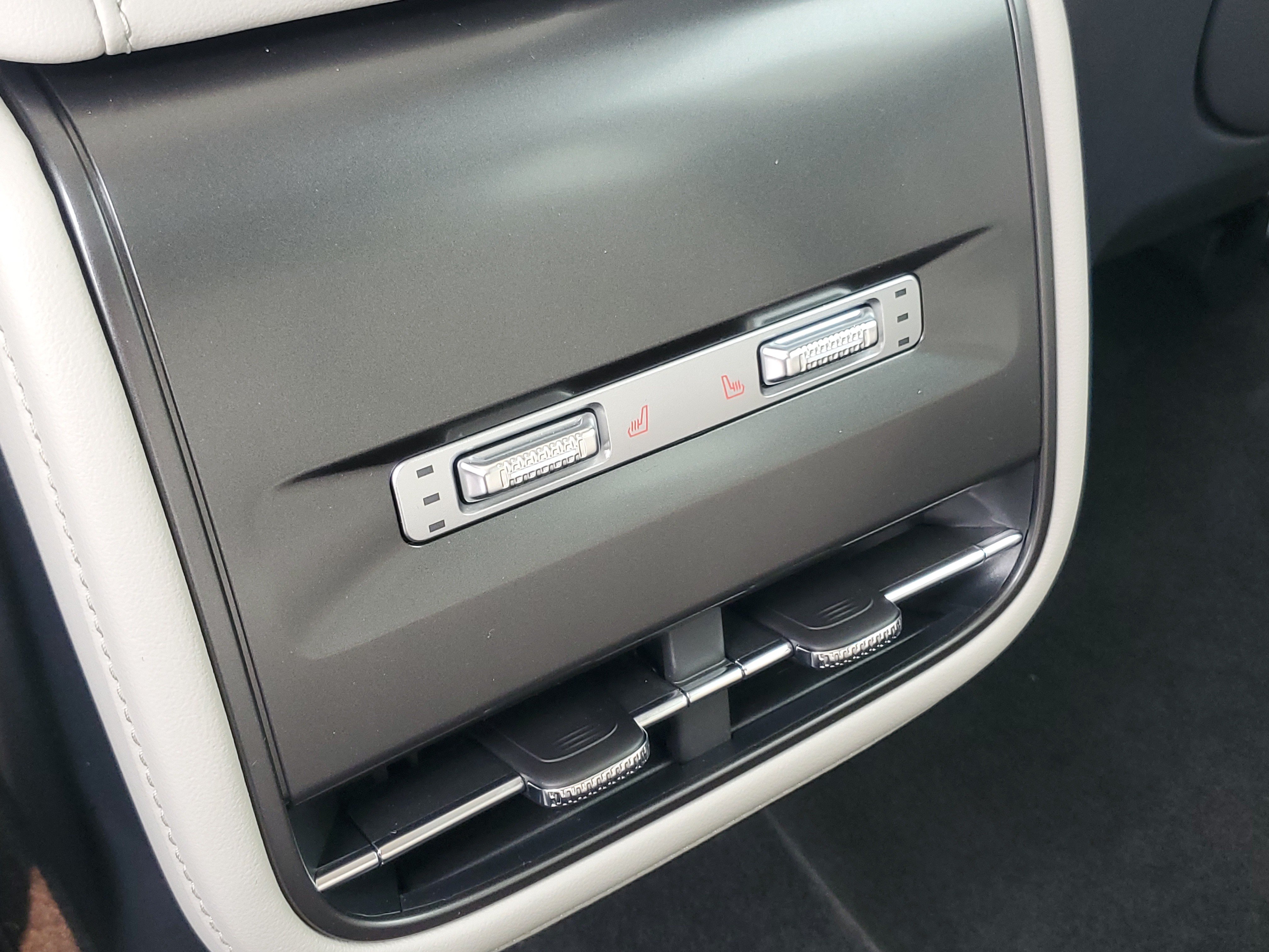 New 2026 Lincoln Nautilus Reserve AWD/4WD image 30