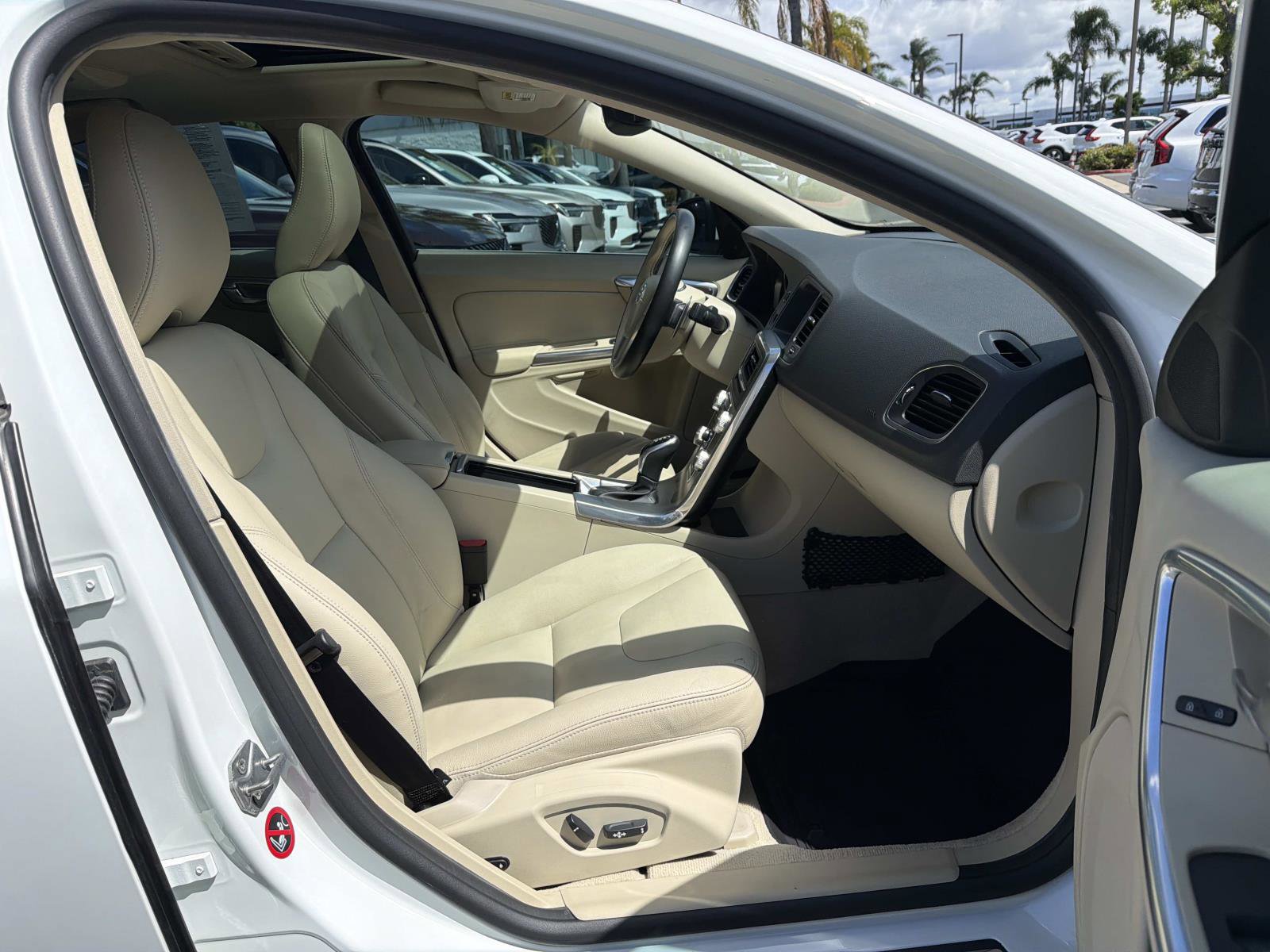 Used 2016 Volvo S60 T5 Premier w/ 19" Sport Package FWD image 25