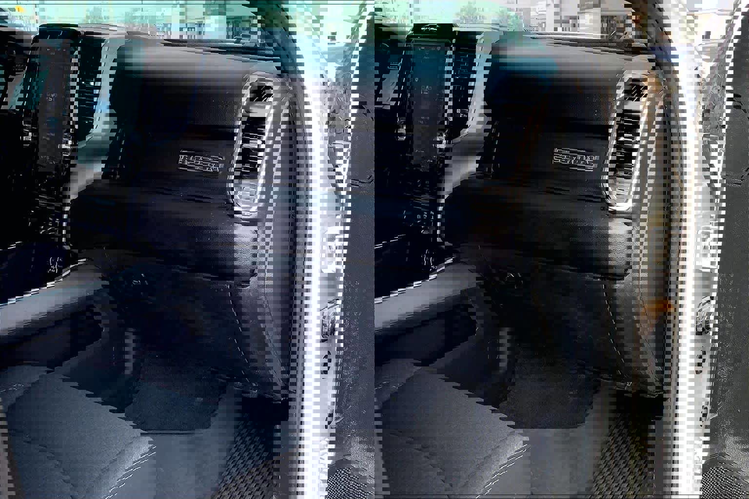 Used 2024 RAM 3500 Big Horn w/ Night Edition image 19