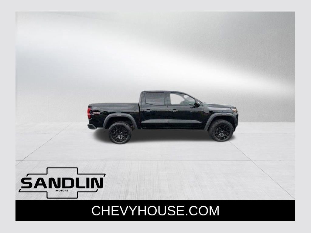 Used 2023 Chevrolet Colorado Trail Boss w/ Technology Package AWD/4WD image 1