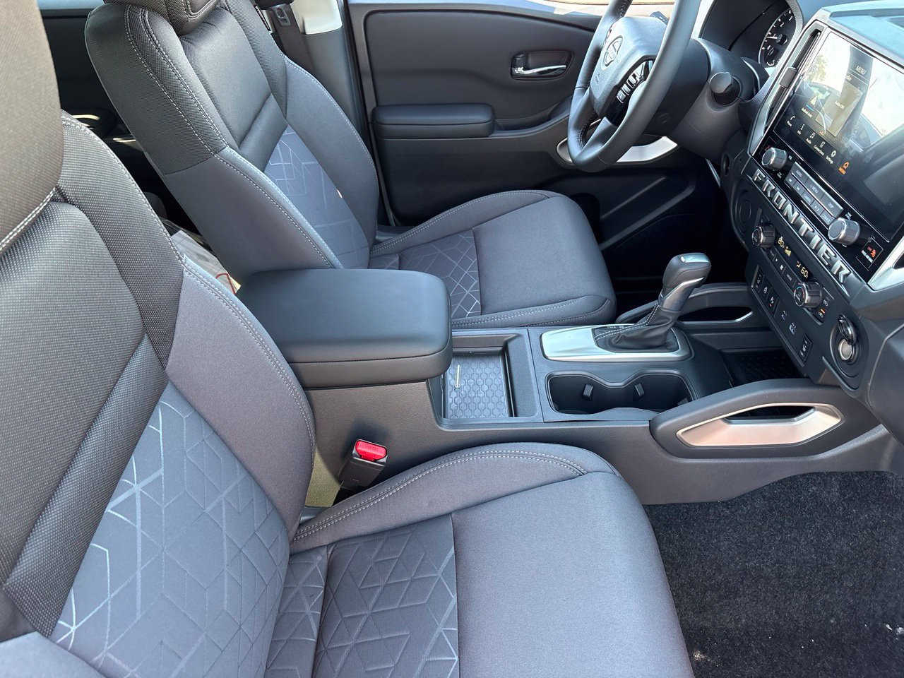 New 2027 Nissan Frontier SV RWD image 12