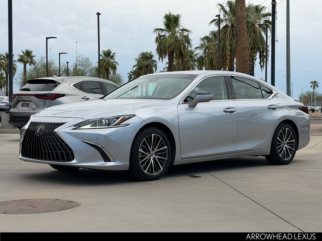 Used 2025 Lexus ES 300h w/ Premium Package FWD image 2