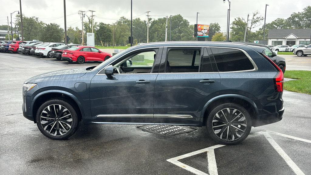 New 2027 Volvo XC90 T8 Plus AWD/4WD image 3