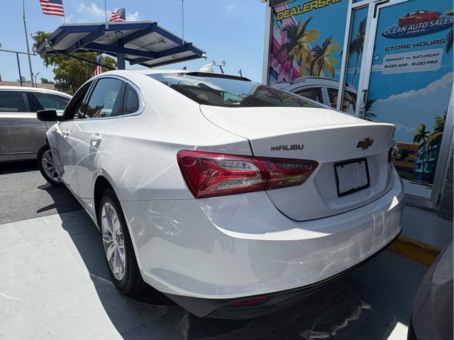Used 2022 Chevrolet Malibu LT FWD image 6