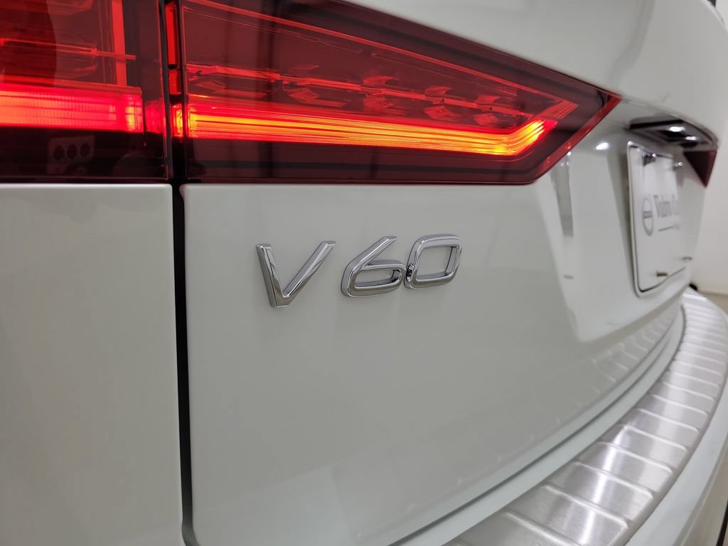 New 2026 Volvo V60 B5 Cross Country Ultra w/ Protection Package Premier AWD/4WD image 9