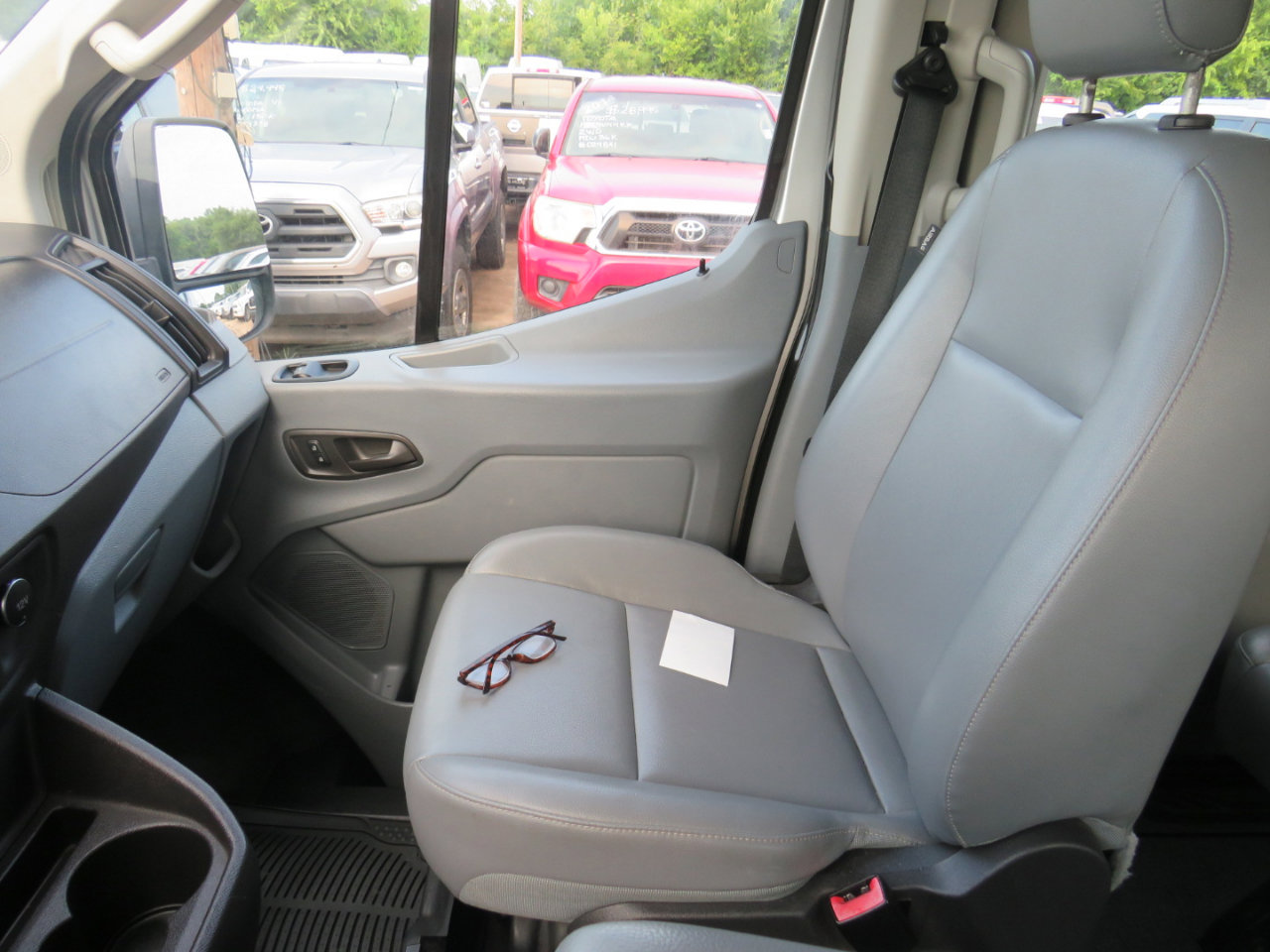 Used 2015 Ford Transit 350 XL RWD image 19