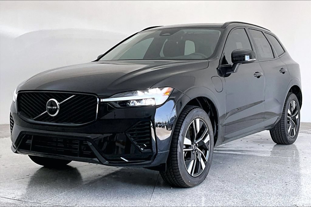 New 2026 Volvo XC60 T8 Core w/ Climate Package AWD/4WD image 2
