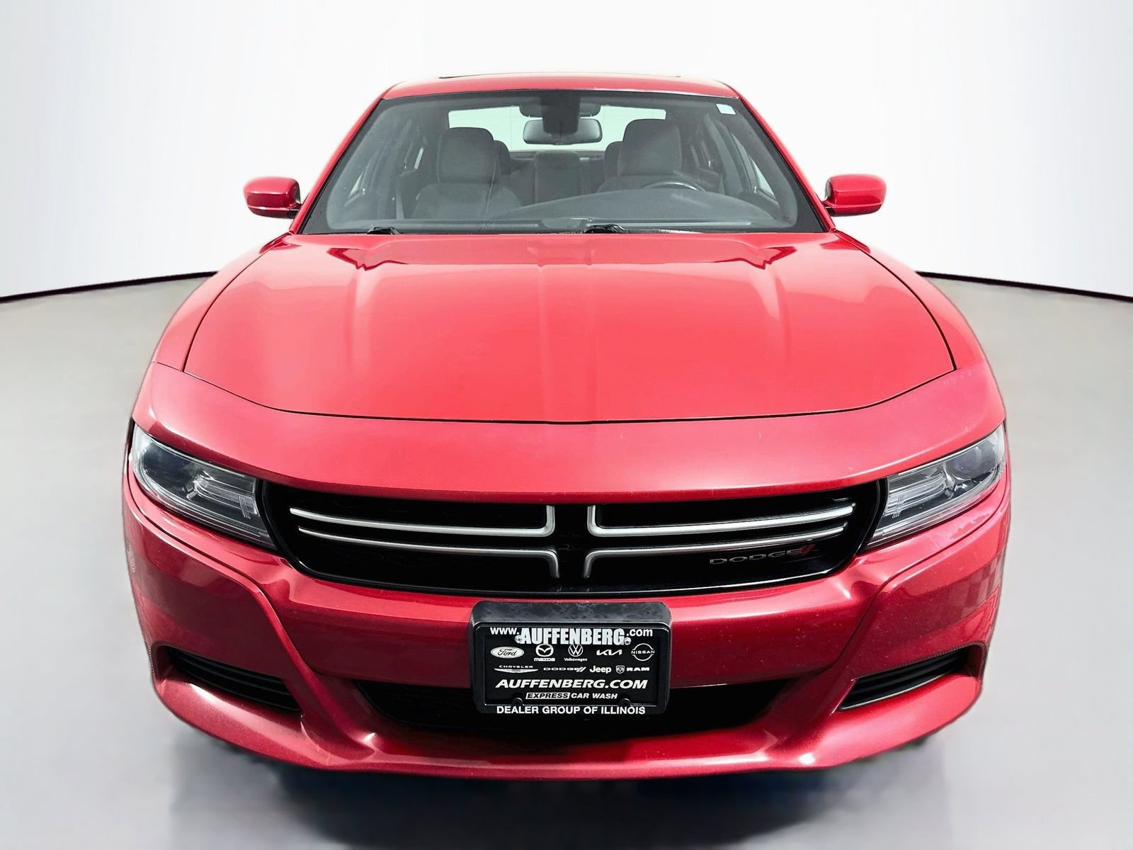 Used 2015 Dodge Charger SE w/ Power Sunroof Group RWD image 2