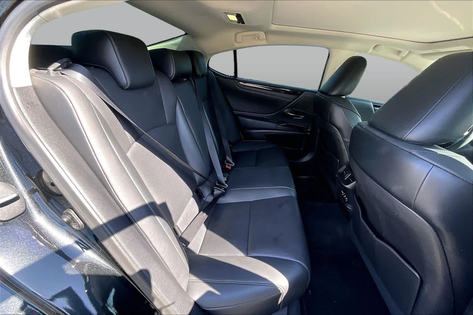 Used 2021 Lexus ES 350 w/ Premium Package FWD image 18