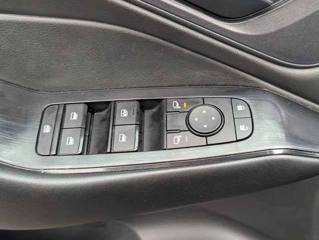 Used 2024 Nissan Rogue S FWD image 17