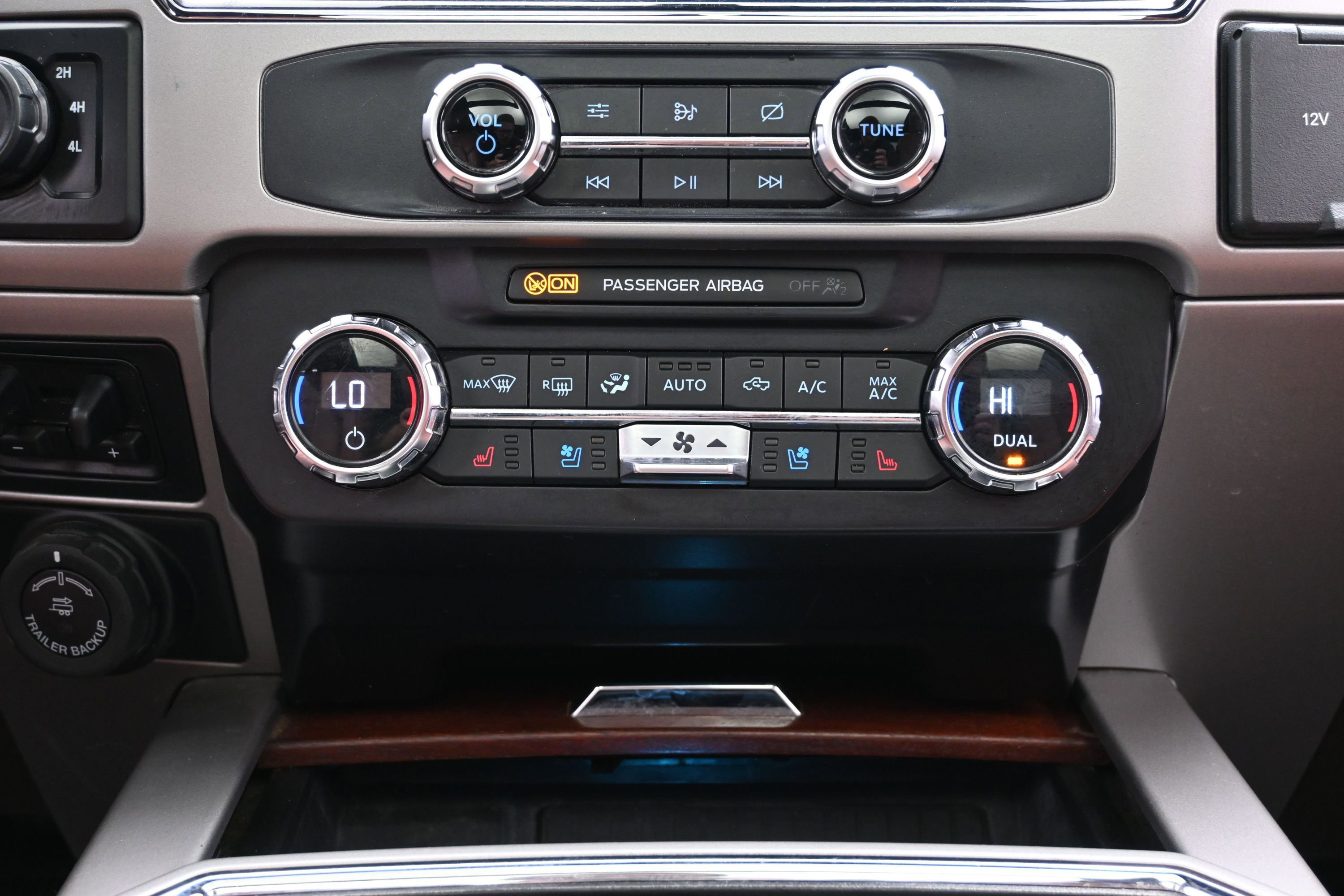 Used 2022 Ford F350 King Ranch w/ King Ranch Ultimate Package AWD/4WD image 38