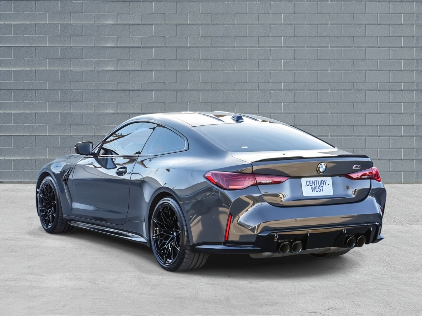 Used 2025 BMW M4 Competition w/ Executive Package image 7