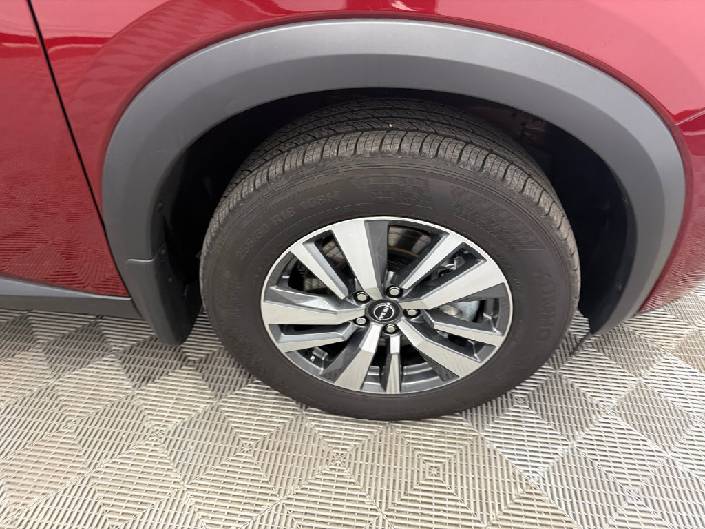 Used 2025 Nissan Pathfinder SL AWD/4WD image 13
