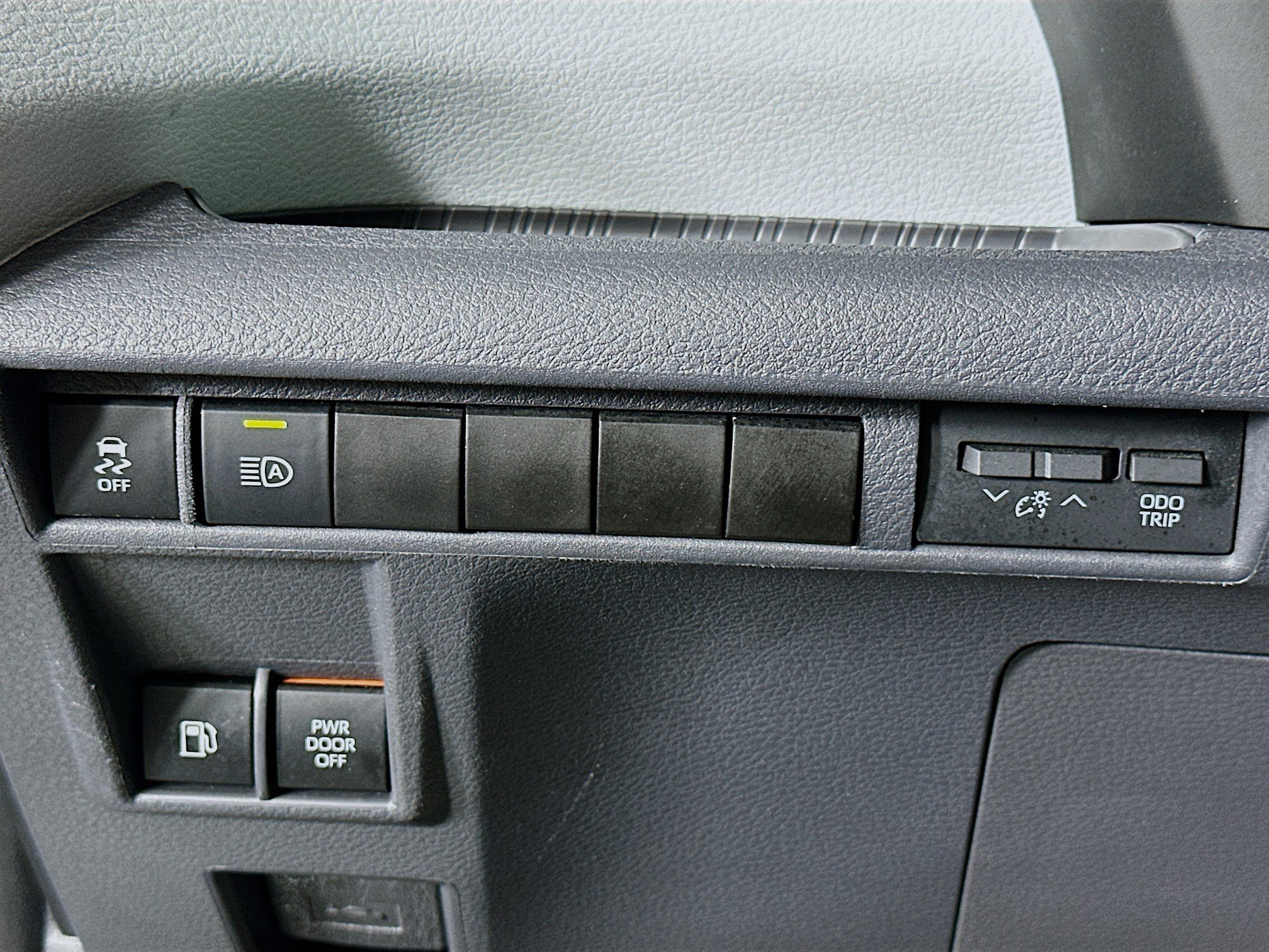 Used 2021 Toyota Sienna XSE image 17