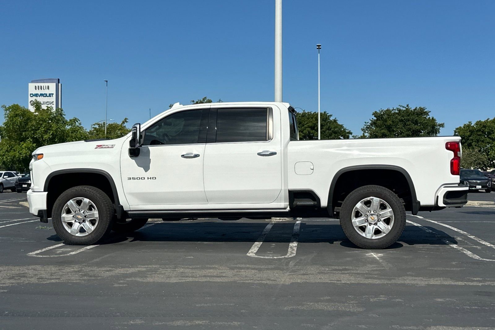Used 2022 Chevrolet Silverado 3500 LTZ w/ Z71 Chrome Sport Edition AWD/4WD image 7