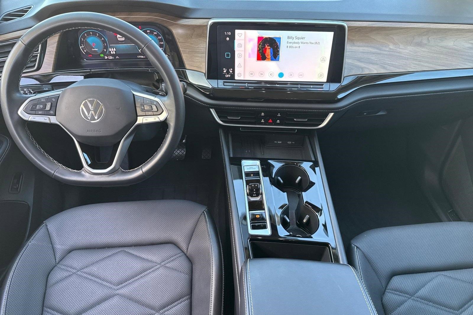 Used 2025 Volkswagen Atlas SE AWD/4WD image 25