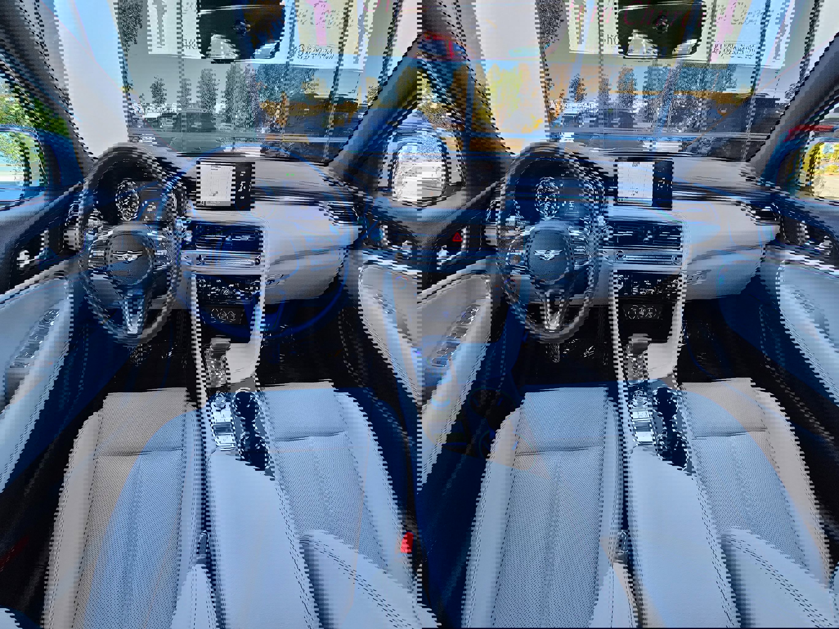 Used 2025 Genesis G70 2.5T image 20