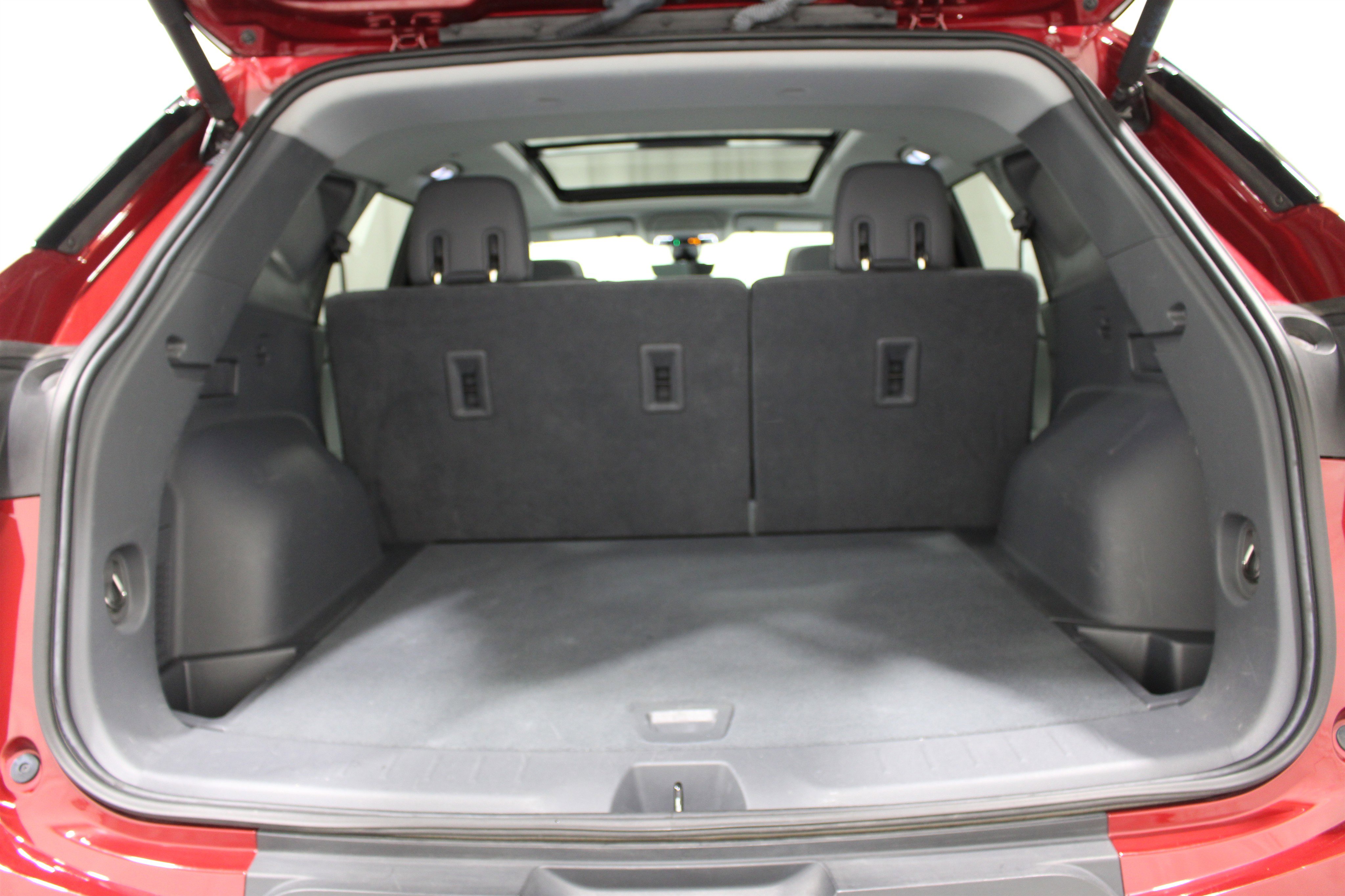 Used 2019 Chevrolet Blazer LT w/ Sun and Wheels Package FWD image 24