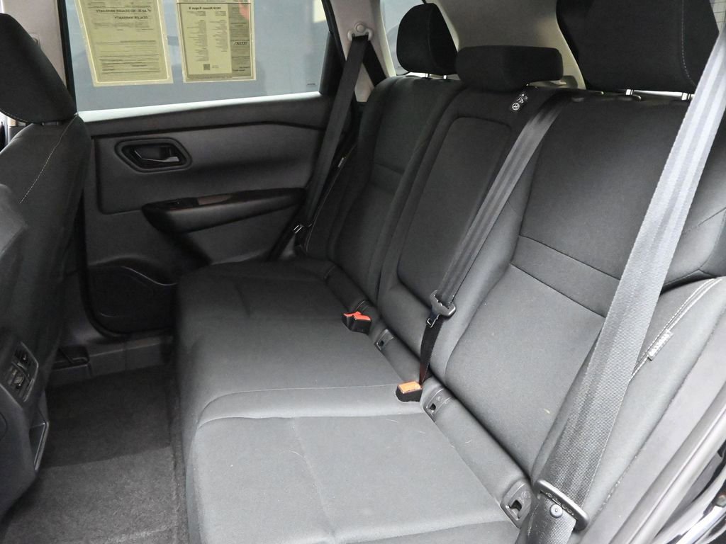 Used 2024 Nissan Rogue S image 13