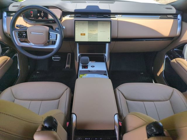 New 2026 Land Rover Range Rover Long Wheelbase SE AWD/4WD image 14