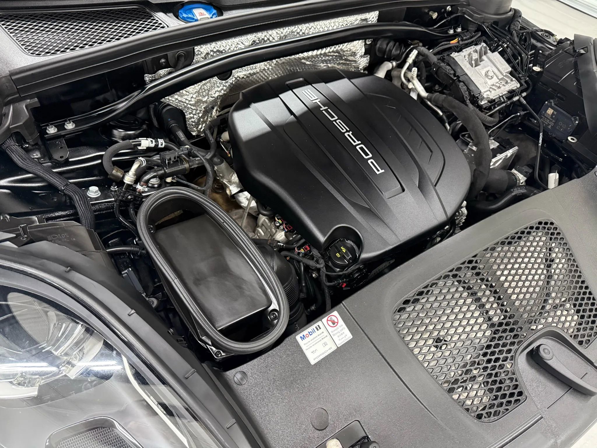 Used 2019 Porsche Macan Sport Edition image 50